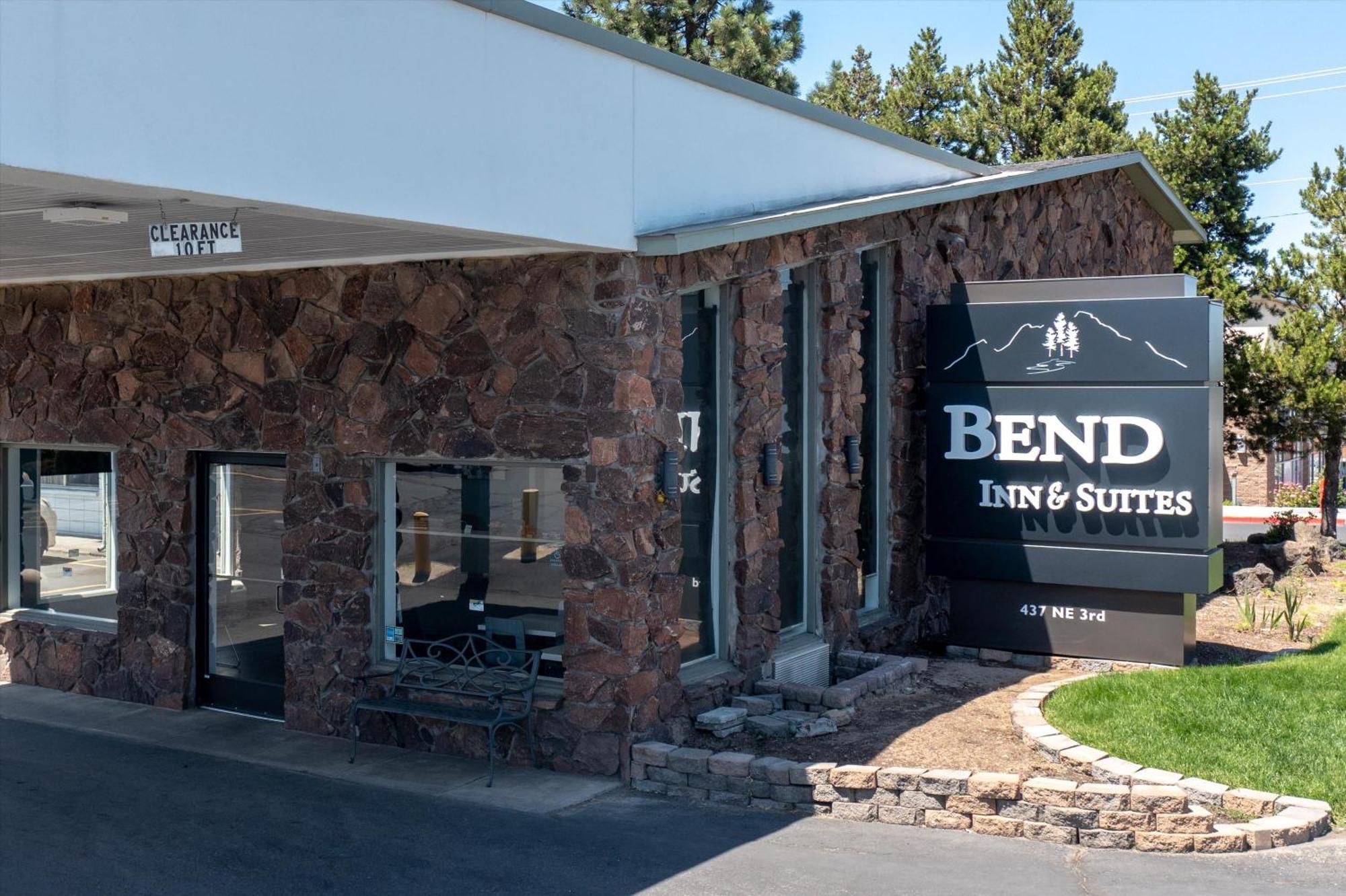 Bend Inn & Suites Exterior photo